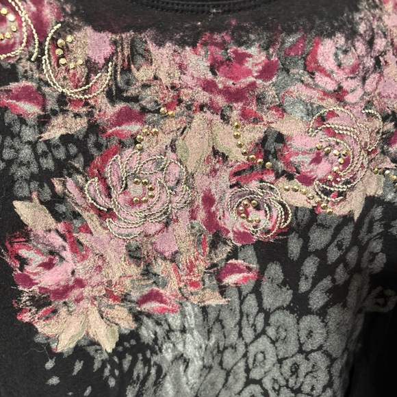 Laura Scott Top - Picture 2 of 5